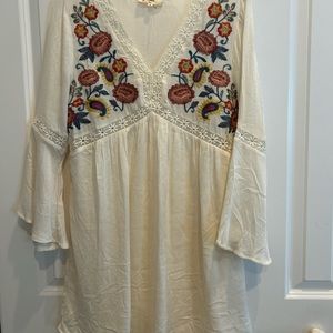 ENTRO Cream Floral Embroidered Peasant Dress